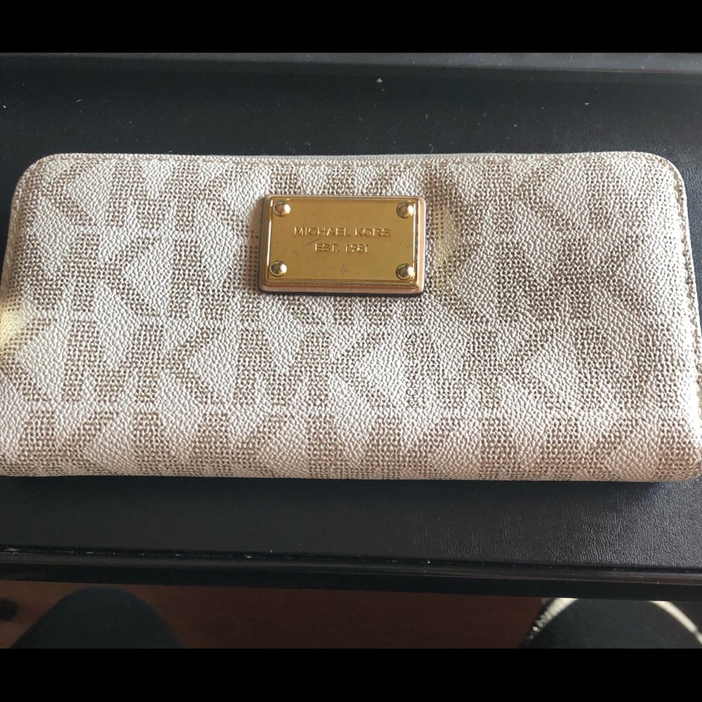 Michael Kors wallet